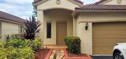 Villa - Weston, Broward County