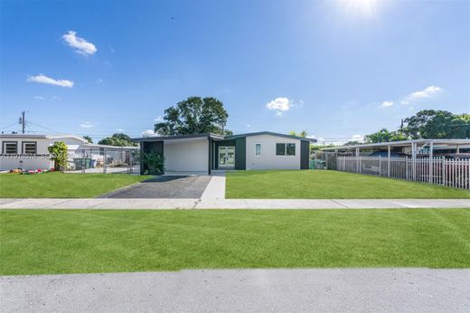 빌라 / Miami Gardens, Miami-Dade County