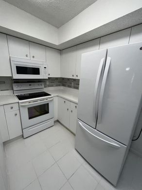 Residential complexes in Coconut Creek, Broward County