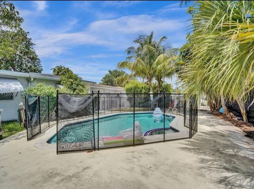 Residential complexes in Hollywood, Broward County