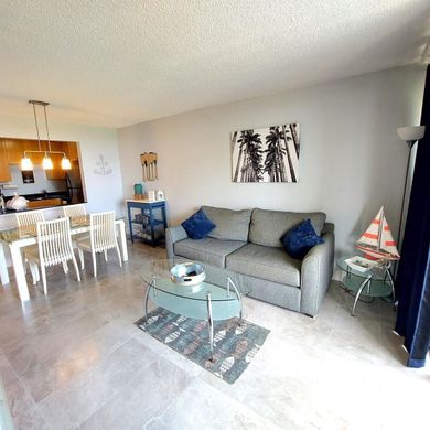 Residential complexes in West Palm Beach, Palm Beach