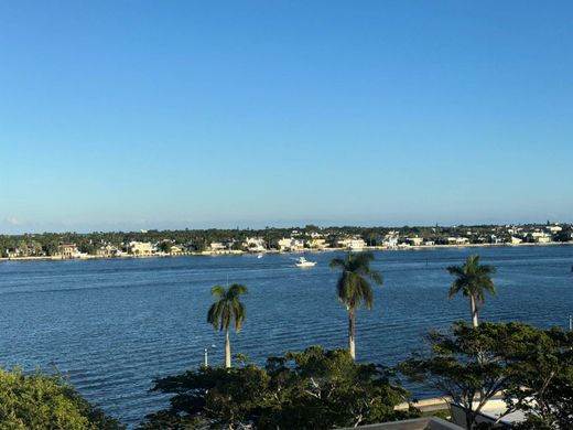 Residential complexes in West Palm Beach, Palm Beach