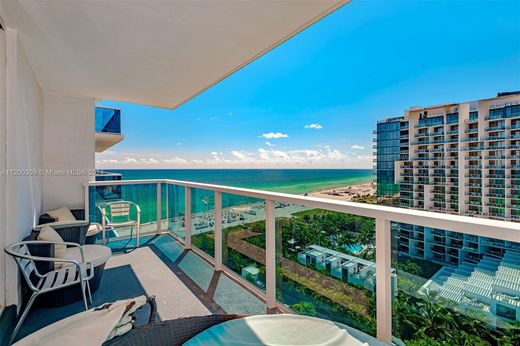 Residential complexes in Miami Beach, Miami-Dade