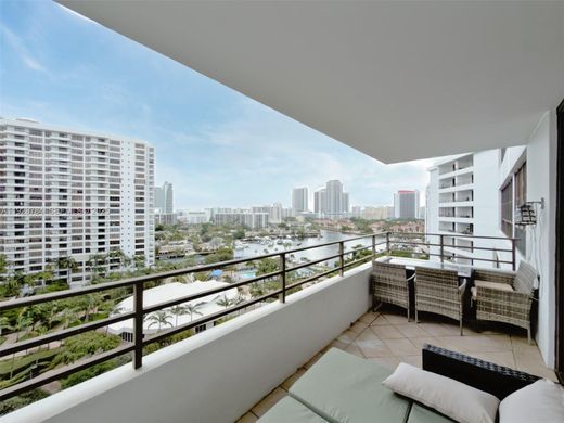 Komplex apartman Hallandale Beach, Broward County