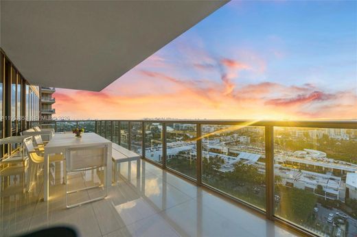 Complexes résidentiels à Bal Harbour, Comté de Miami-Dade