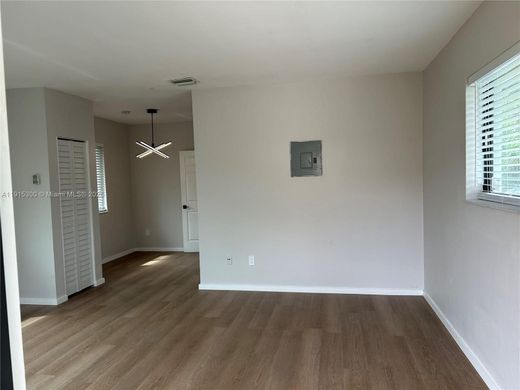 公寓楼  Miami Shores, Miami-Dade County