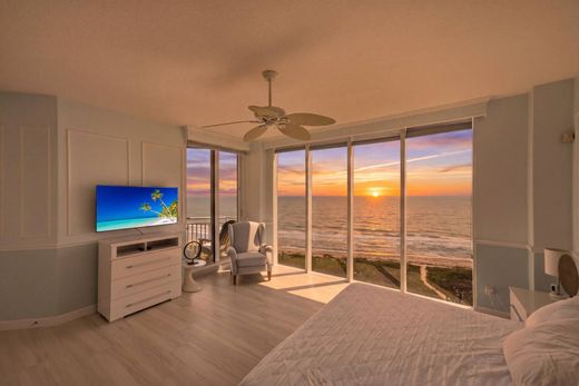 Residential complexes in Hutchinson Island South, Saint Lucie County