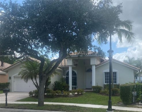 Villa in Weston, Broward County