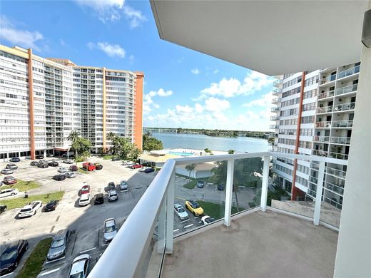 Complexes résidentiels à Miami, Comté de Miami-Dade
