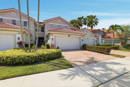 Residential complexes in Wellington, Palm Beach