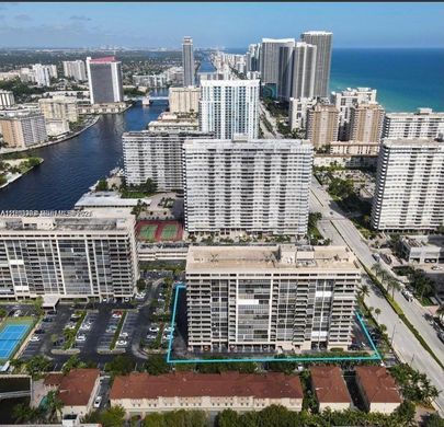 Complesso residenziale a Hallandale Beach, Broward County
