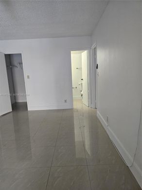 Complexos residenciais - Hallandale Beach, Broward County