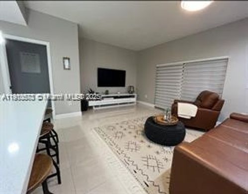 Townhouse in Miami Terrace Mobile Home, Miami-Dade