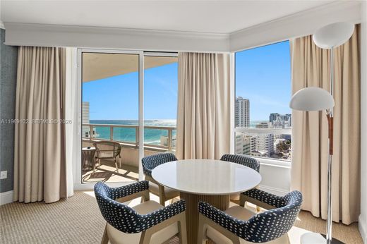 Residential complexes in Miami Beach, Miami-Dade