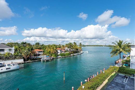 Жилой комплекс, Bay Harbor Islands, Miami-Dade County