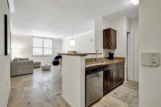 Residential complexes in West Palm Beach, Palm Beach