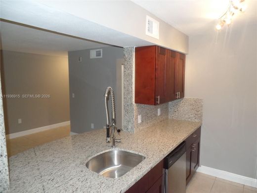 Complexes résidentiels à Oakland Park, Comté de Broward