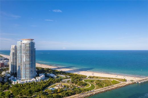 Miami Beach, Miami-Dade Countyのアパートメント・コンプレックス