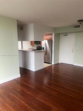 Residential complexes in Miami, Miami-Dade