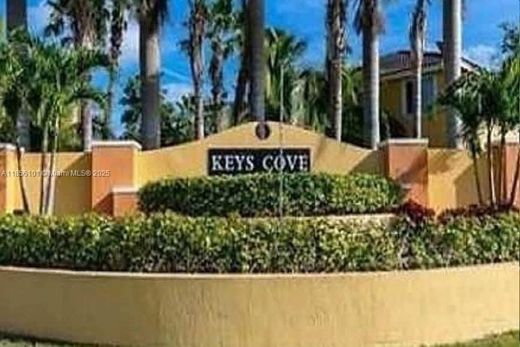 Residential complexes in Florida City, Miami-Dade
