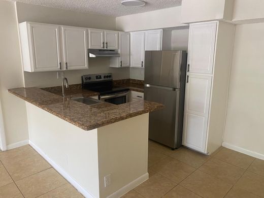 Residential complexes in Coconut Creek, Broward County