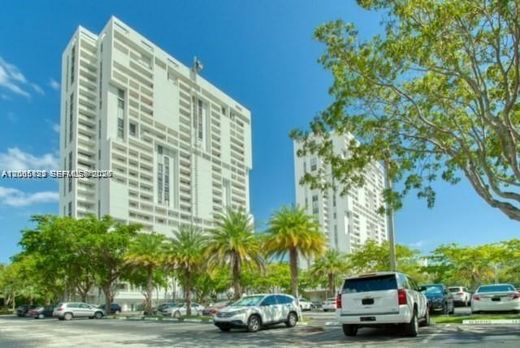 Residential complexes in Aventura, Miami-Dade