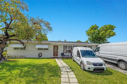 Villa - Miami, Miami-Dade County