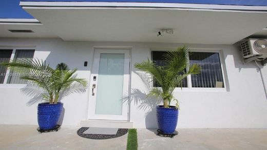 Villa a Hialeah, Miami-Dade County