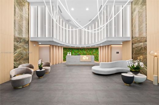 マイアミ, Miami-Dade Countyのアパートメント・コンプレックス