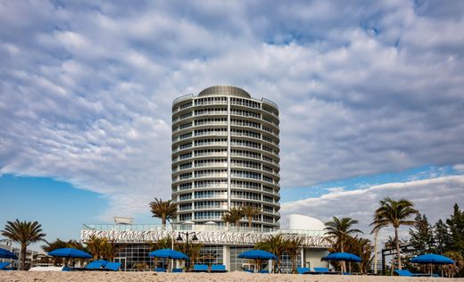 Residential complexes in Fort Lauderdale, Broward County