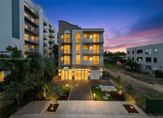 Residential complexes in Miami, Miami-Dade