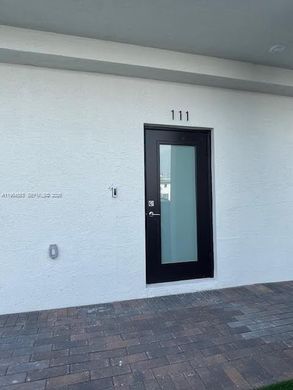 Residential complexes in Doral, Miami-Dade