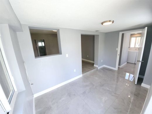 Villa in North Miami Beach, Miami-Dade County