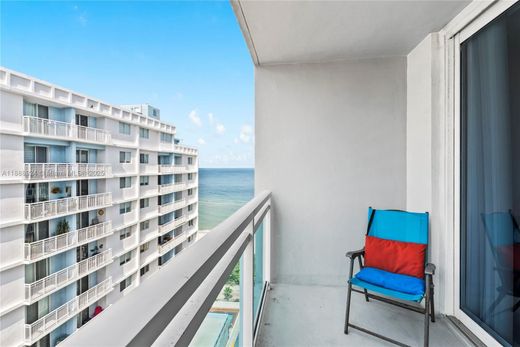Complesso residenziale a Miami Beach, Miami-Dade County