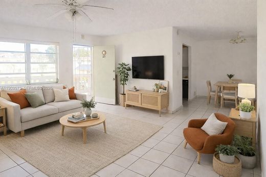 Residential complexes in Miami Gardens, Miami-Dade