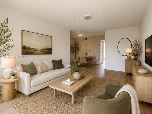 Residential complexes in Miami Gardens, Miami-Dade