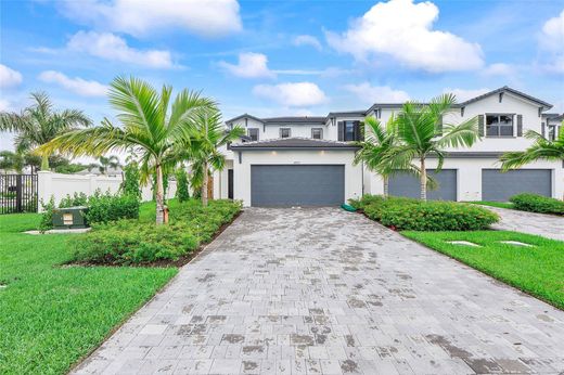Townhouse in Dania Beach, Broward County