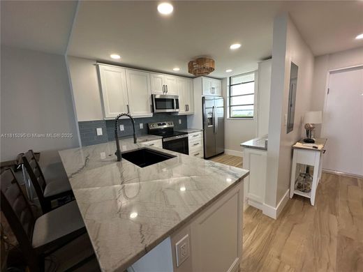 公寓楼  Jensen Beach, Martin County