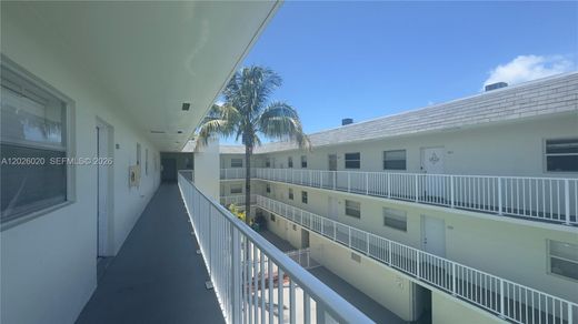 Complexos residenciais - North Miami, Miami-Dade County