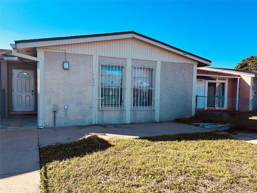 Casa di città a Miami Gardens, Miami-Dade County