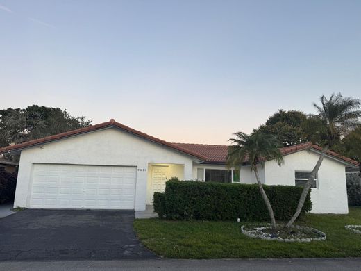 Villa Tamarac, Broward County