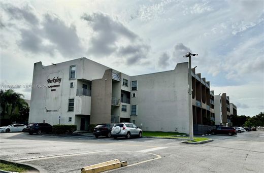 Residential complexes in Miami, Miami-Dade