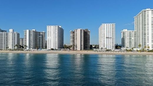 Residential complexes in Fort Lauderdale, Broward County
