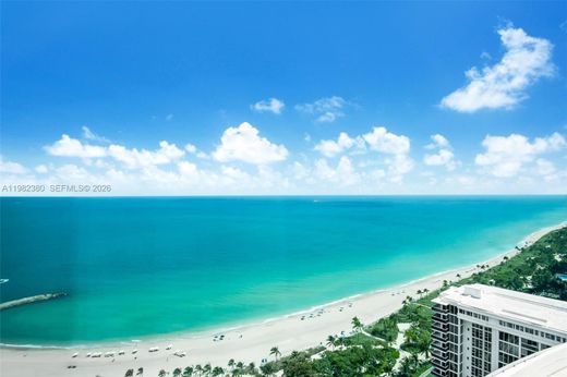 Residential complexes in Bal Harbour, Miami-Dade
