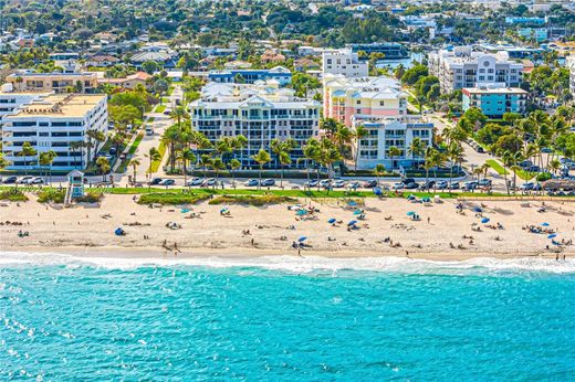 Residential complexes in Deerfield Beach, Broward County