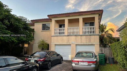 Villa in South Miami Heights, Miami-Dade