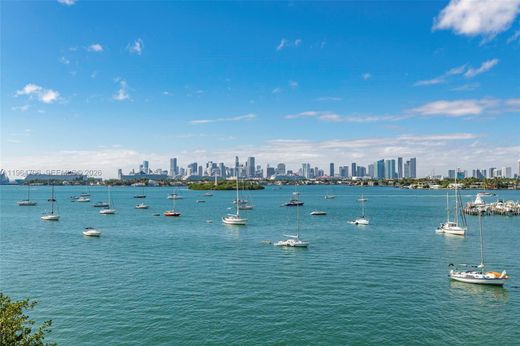 Residential complexes in Miami Beach, Miami-Dade