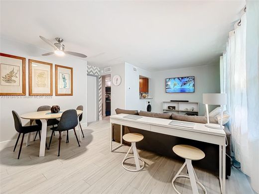 Residential complexes in Miami, Miami-Dade