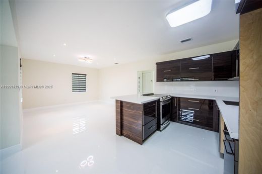 Вилла, North Miami Beach, Miami-Dade County