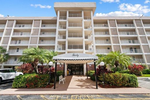 Residential complexes in Pompano Beach, Broward County